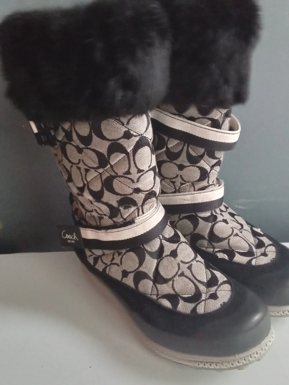 Coach Signature C Monogram Winter Boots Black Faux Fur‎ Trim Buckle Straps